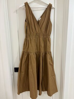 Aritzia Babaton Poplin Sleeveless V-Neck Tiered Midi Dress in Brown